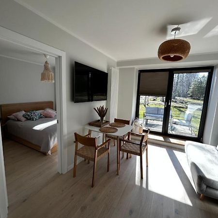 Albatross Getaway By The Sea, Spa And Forest With A Terrace Ķesterciems Eksteriør billede