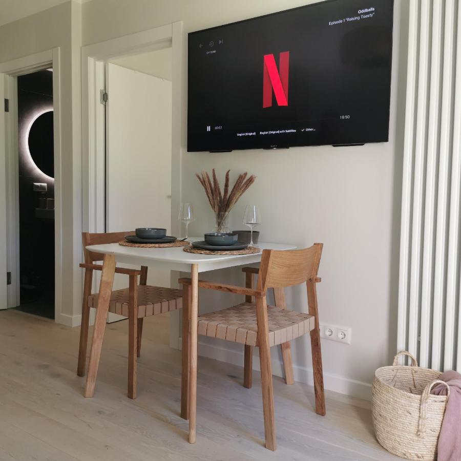 Albatross Getaway By The Sea, Spa And Forest With A Terrace Ķesterciems Eksteriør billede